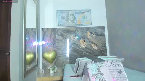 Snapshot of cloee_rabbyt chatting on 03.04.25 CLOE online show from 03.04.25