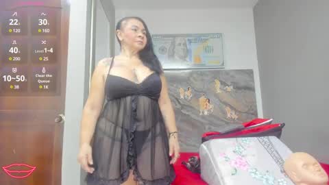 Snapshot of cloee_rabbyt chatting on 03.06.25 CLOE online show from 03.06.25