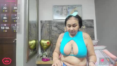 Snapshot of cloee_rabbyt chatting on 03.11.25 CLOE online show from 03.11.25