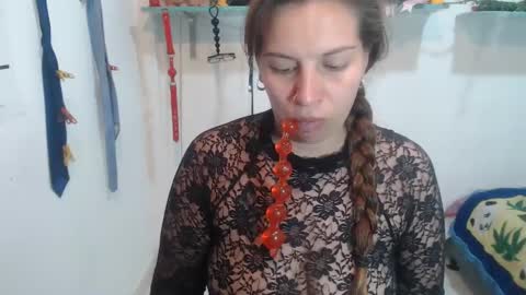 cloefuckass30 online show from 09.17.25