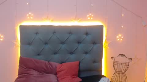 Cloe  online show from 02.10.25
