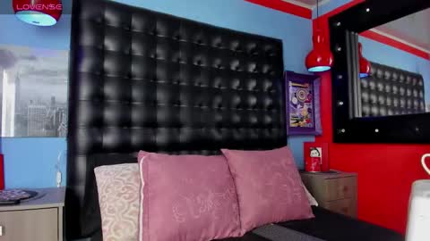 ---Cloe--- online show from 10.19.25