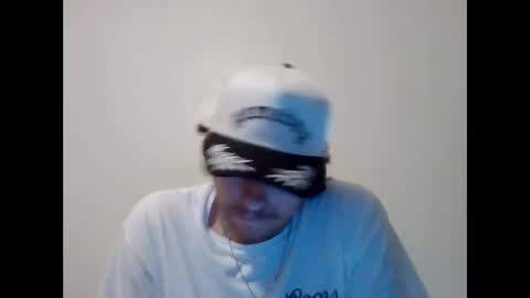 Snapshot of cloudyydayzz chatting on 02.26.26 tallhungandcloudy online show from 02.26.26