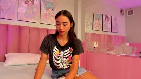 Eilyn online show from 12.15.24