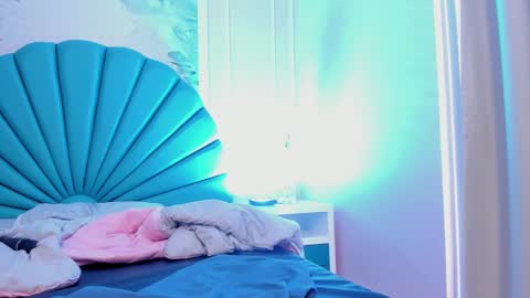 Eilyn online show from 01.25.25