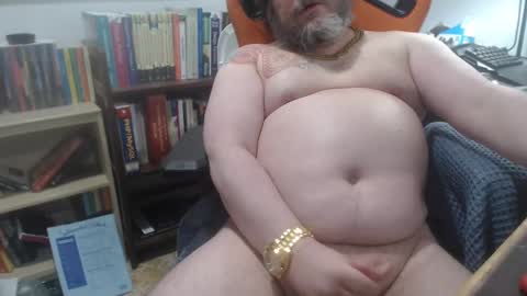 Snapshot of clyde_money chatting on 01.11.25 Clyde Money online show from 01.11.25