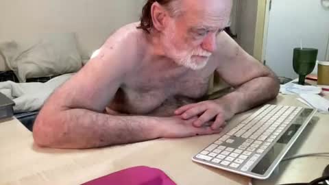 Snapshot of coach_karl chatting on 07.14.26 Coach Karl Porn Star Tip me all the way to my next trip online show from 07.14.26