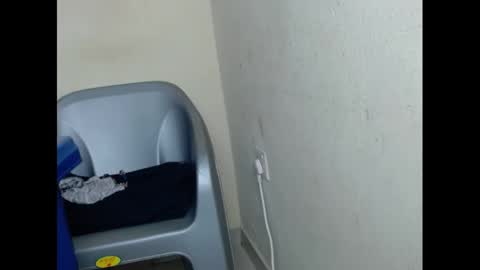 Snapshot of cockfanx chatting on 01.21.25 cockfanx online show from 01.21.25