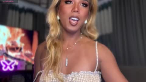 Snapshot of cockprincess_dianna chatting on 11.12.25 PrincessDianna IslandGirl CUMSHOW in PVT and PASSWORDSHOW online show from 11.12.25