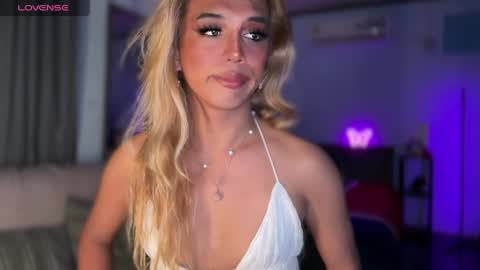Snapshot of cockprincess_dianna chatting on 03.23.26 PrincessDianna IslandGirl CUMSHOW in PVT and PASSWORDSHOW online show from 03.23.26