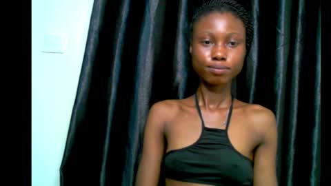 Snapshot of coco_petitqueen chatting on 01.16.25 coco_petitqueen online show from 01.16.25