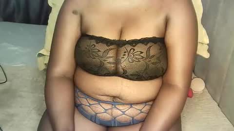 Snapshot of coco_vibes chatting on 03.09.26 Zuri online show from 03.09.26