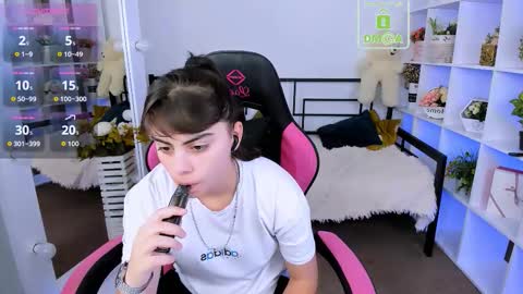 Snapshot of cocoa_sins chatting on 10.22.25 Olivia online show from 10.22.25