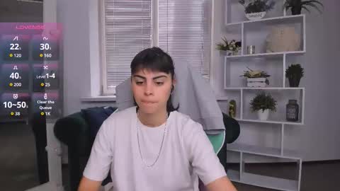 Snapshot of cocoa_sins chatting on 10.24.25 Olivia online show from 10.24.25