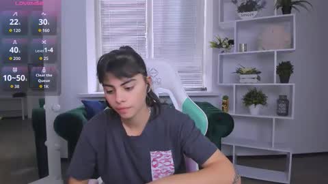 Snapshot of cocoa_sins chatting on 10.29.25 Olivia online show from 10.29.25