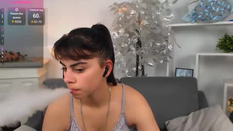 Snapshot of cocoa_sins chatting on 11.01.25 Olivia online show from 11.01.25