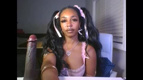 cocolefeme online show from 10.22.25