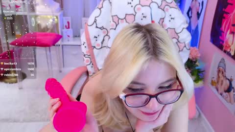 Mia online show from 12.13.24