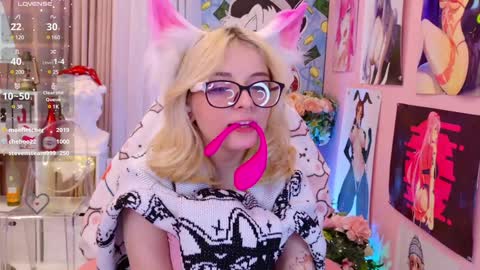 Mia online show from 12.15.24