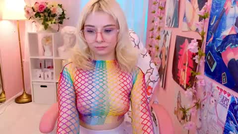 Mia online show from 03.11.25