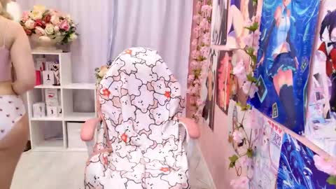 Mia online show from 09.19.25