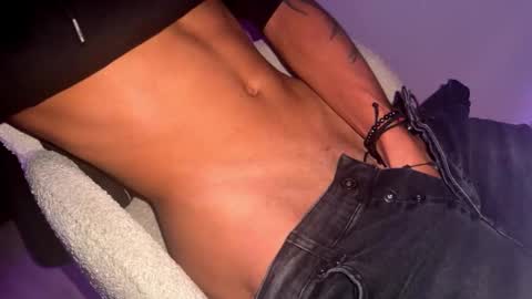 Snapshot of coitzzz chatting on 10.13.25 coitzzz online show from 10.13.25