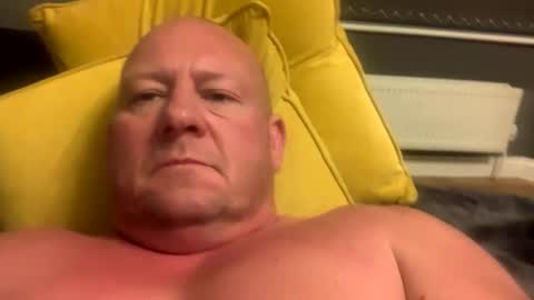 Snapshot of col4nows chatting on 10.13.25 col4nows online show from 10.13.25