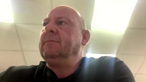 Snapshot of col4nows chatting on 10.23.25 col4nows online show from 10.23.25