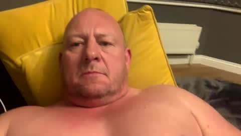 Snapshot of col4nows chatting on 11.12.25 col4nows online show from 11.12.25