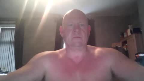 Snapshot of col4nows chatting on 11.14.25 col4nows online show from 11.14.25