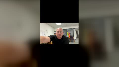 Snapshot of col4nows chatting on 06.03.26 col4nows online show from 06.03.26