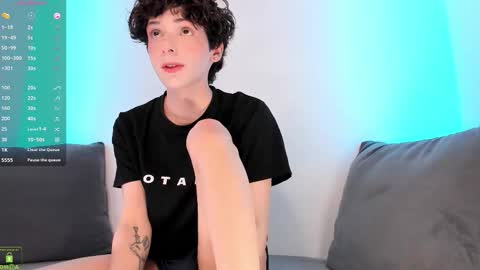 Snapshot of colestorm chatting on 10.14.25 COLE online show from 10.14.25