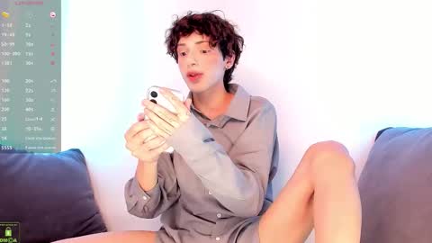 Snapshot of colestorm chatting on 11.03.25 COLE online show from 11.03.25