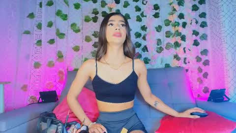 colett online show from 09.27.25