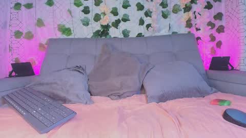 colett online show from 10.04.25