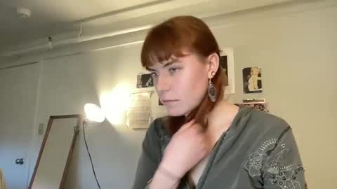 Snapshot of collegegurlll chatting on 02.05.25 lex online show from 02.05.25