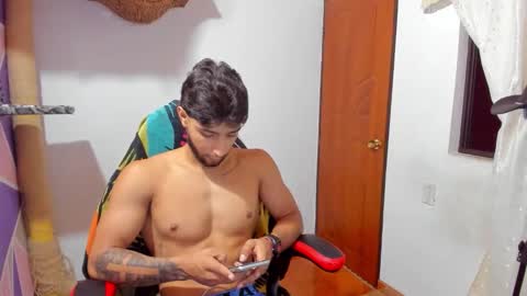 Snapshot of collins_emmett chatting on 01.07.26 EMMETT COLLINS online show from 01.07.26