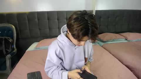 collinstone online show from 01.05.25