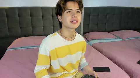 collinstone online show from 01.06.25