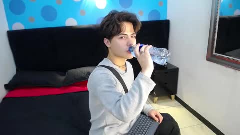 collinstone online show from 03.10.25