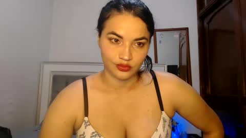 Snapshot of colombi4spice chatting on 12.01.24 viviana online show from 12.01.24