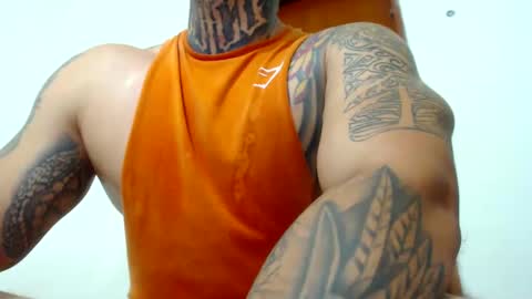 Snapshot of colombian_monster_cock chatting on 12.20.24 camilo online show from 12.20.24