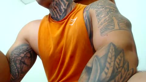 Snapshot of colombian_monster_cock chatting on 12.27.24 camilo online show from 12.27.24
