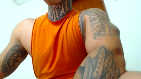 Snapshot of colombian_monster_cock chatting on 12.28.24 camilo online show from 12.28.24