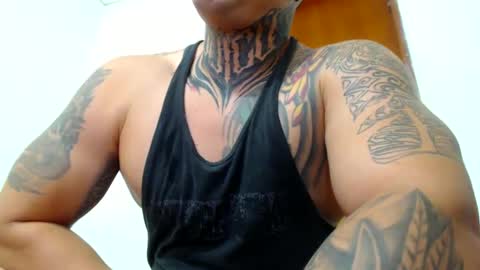 Snapshot of colombian_monster_cock chatting on 02.12.25 camilo online show from 02.12.25
