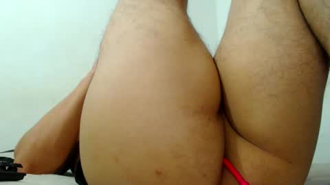 Snapshot of colombian_monster_cock chatting on 02.19.25 camilo online show from 02.19.25