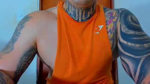 Snapshot of colombian_monster_cock chatting on 10.18.25 camilo online show from 10.18.25