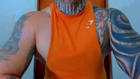 Snapshot of colombian_monster_cock chatting on 10.20.25 camilo online show from 10.20.25