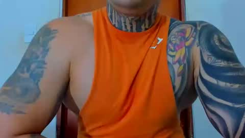 Snapshot of colombian_monster_cock chatting on 10.21.25 camilo online show from 10.21.25
