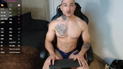 colombianmuscle8 online show from 09.13.25